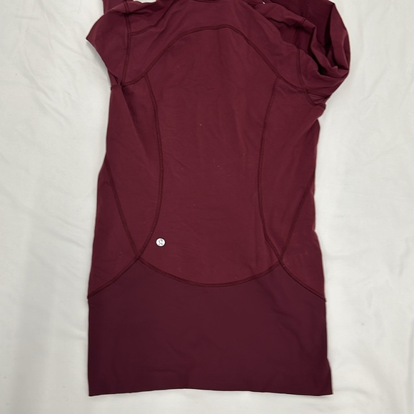 Lululemon Daily Practice Jacket. Size 8 - Picture 11 of 12